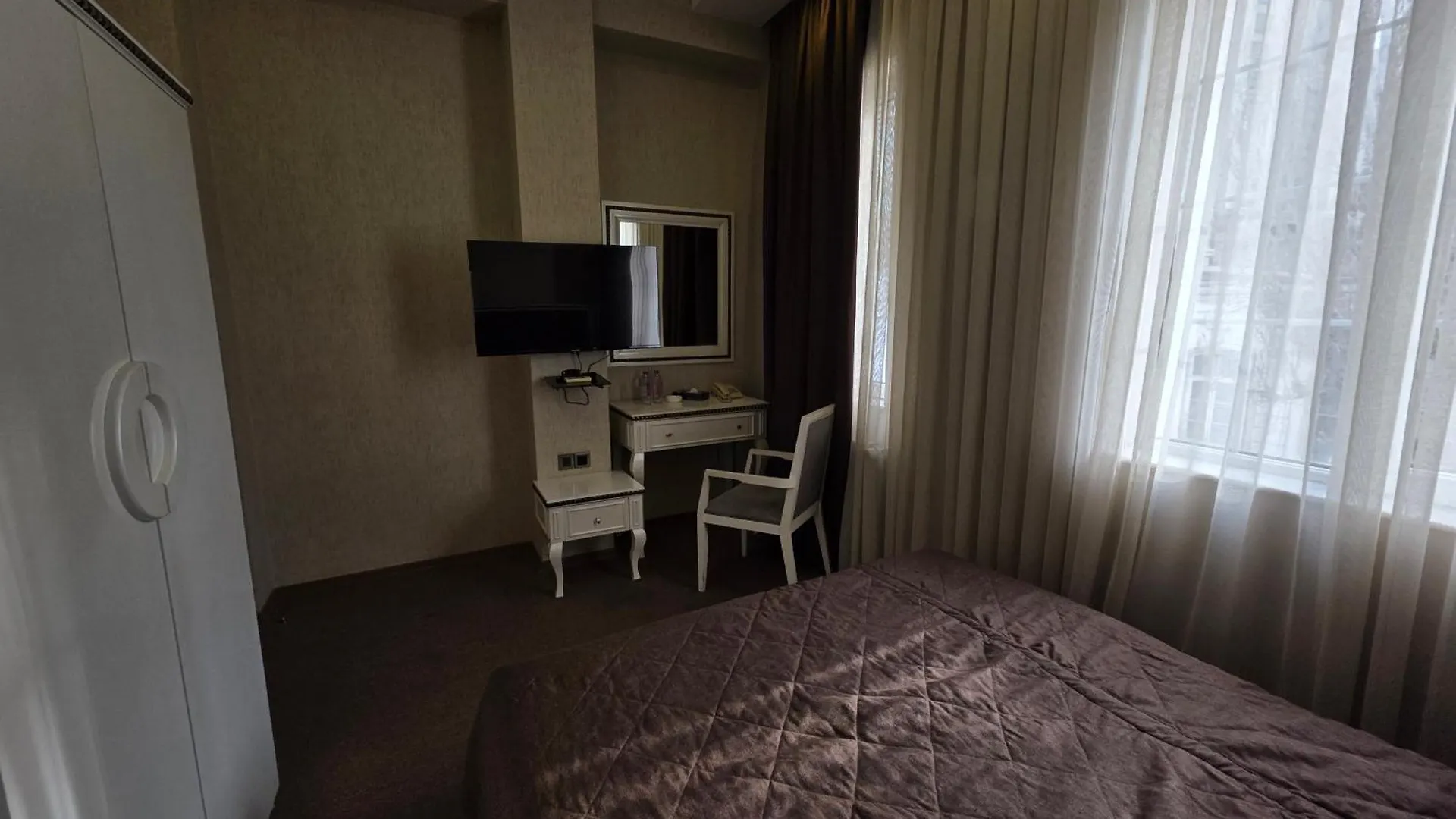 Maestro Boutique Bed & Breakfast Baku 0*,
